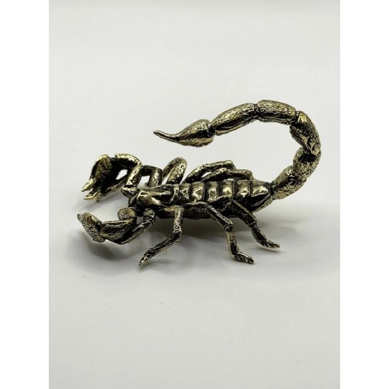 Estatuilla de bronce «Escorpion» Estatuilla de bronce «Escorpion»