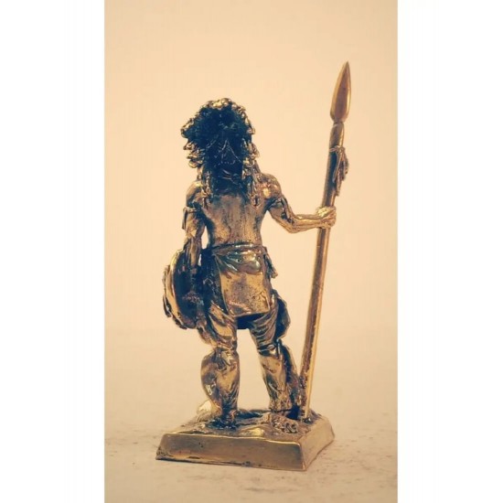 Miniatura de bronce «Guerrero noble de las tribus de las llanuras»