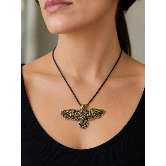 Colgante de bronce «Cuervo»