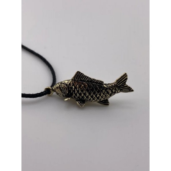Colgante de bronce «Carpa»