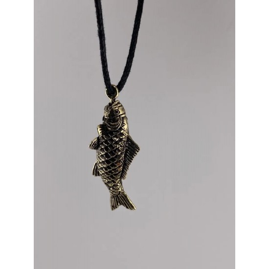 Colgante de bronce «Carpa»