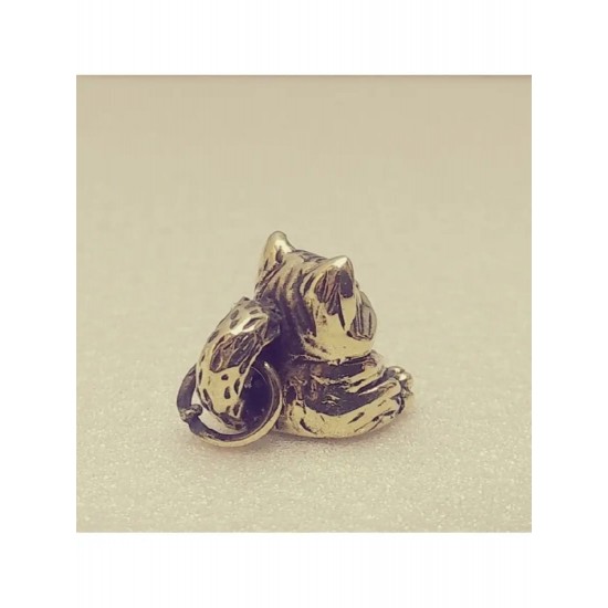 Chubby Cat Bronze Pendant