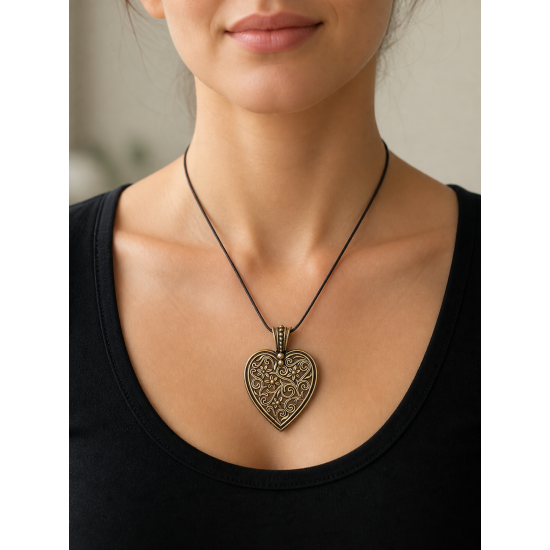 Colgante de bronce «Corazon de encaje»