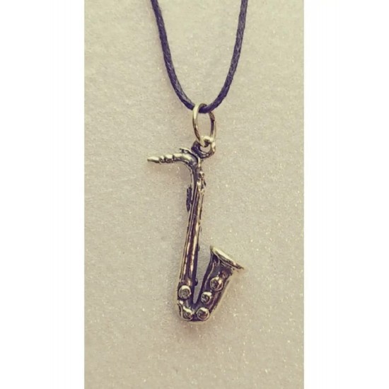 Colgante de bronce «Saxofon»