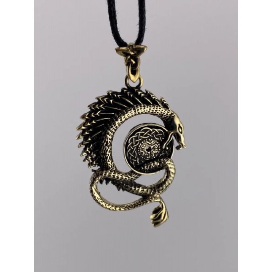 Colgante de bronce «Dragon escandinavo»