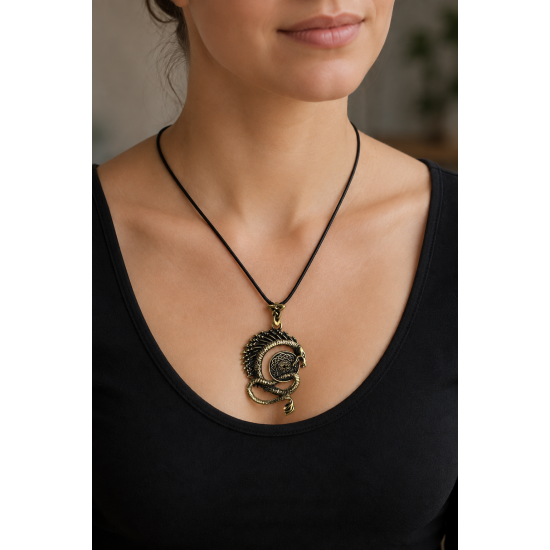 Colgante de bronce «Dragon escandinavo»