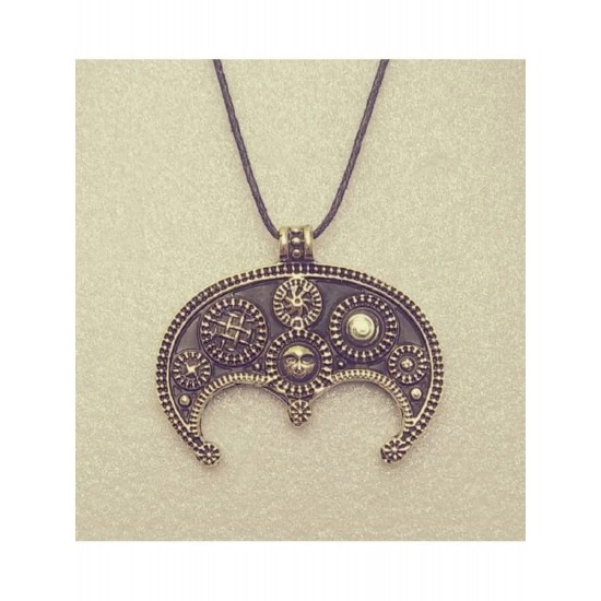 Colgante de bronce «Lunnitsa»